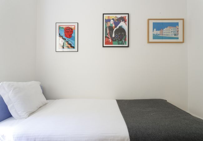 Apartment in Lisbon - Strawberry Fields   - 6 bedroom at Avenida Apartment in Lisbon - Strawberry Fields   - 6 bedroom at Avenida