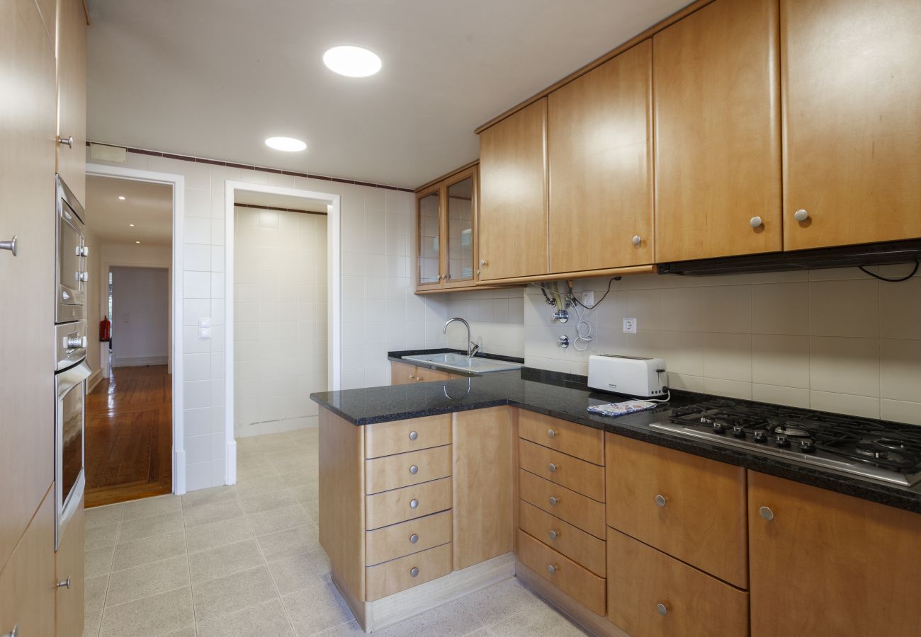Apartment in Lisbon - Strawberry Fields   - 6 bedroom at Avenida Apartment in Lisbon - Strawberry Fields   - 6 bedroom at Avenida