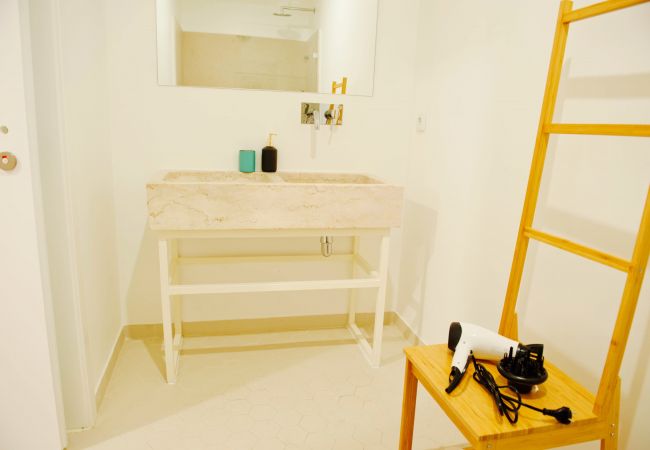 Apartment in Lisbon - Beautiful Dreamers @ Avenida Liberdade (CR3D) Apartment in Lisbon - Beautiful Dreamers @ Avenida Liberdade (CR3D)