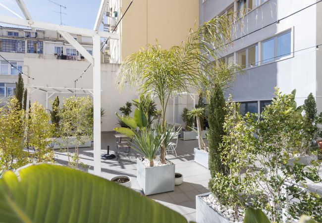 Apartment in Lisbon - Red, Red Wine in Lisbon by Misha's Place (3B) Apartment in Lisbon - Red, Red Wine in Lisbon by Misha's Place (3B)