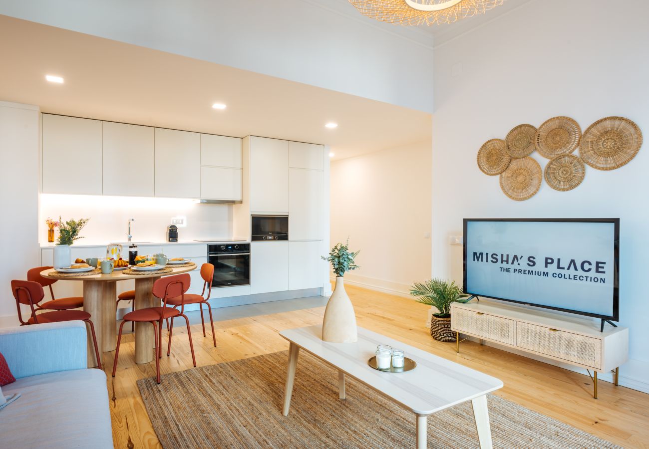 Apartment in Lisbon - Lisbon Angel 222: Chic 3-BDR Gem - Brand New!