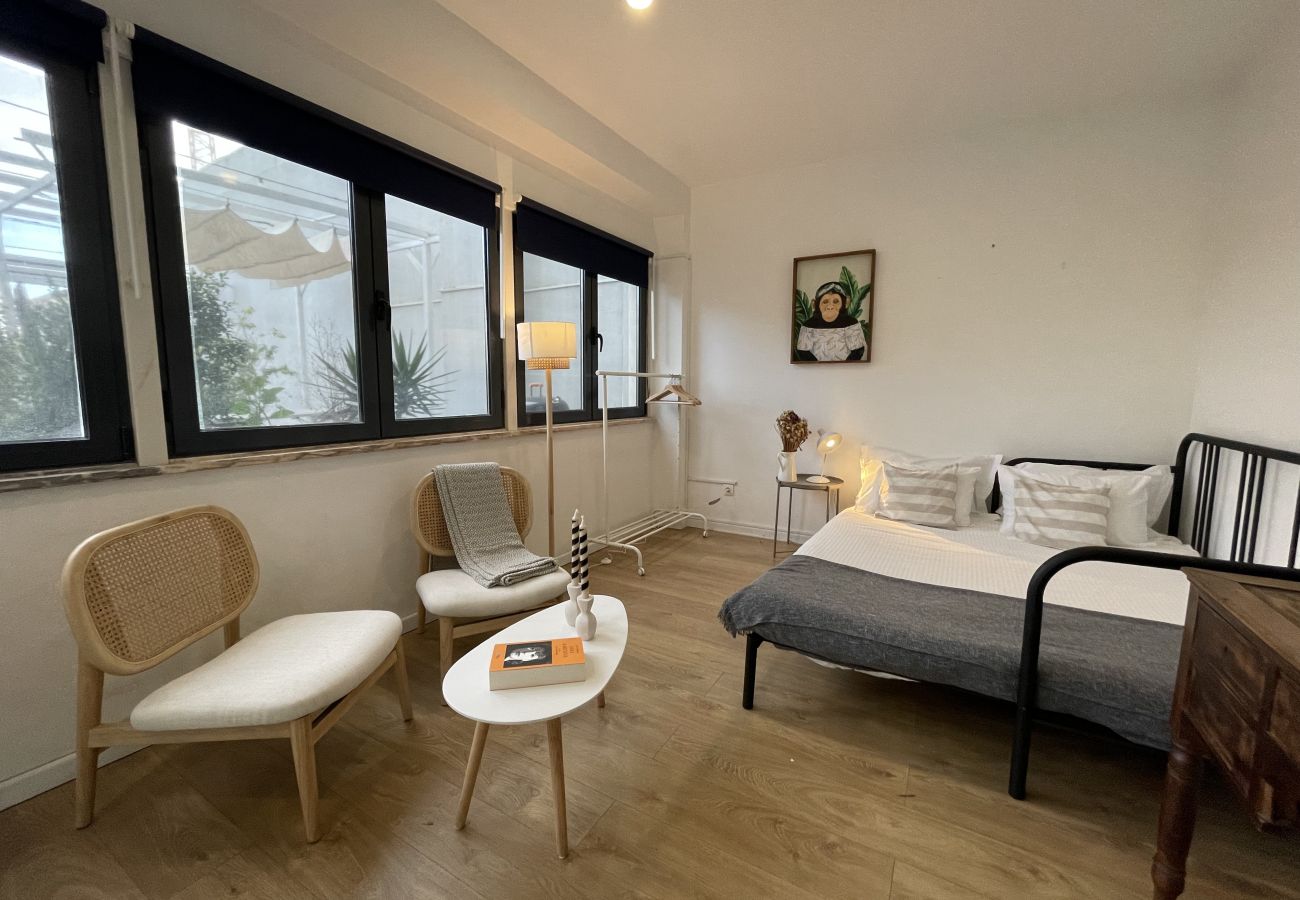 Apartment in Lisbon - Sip & Savor on the Terrace - By Misha's Place (1C) Apartment in Lisbon - Sip & Savor on the Terrace - By Misha's Place (1C)