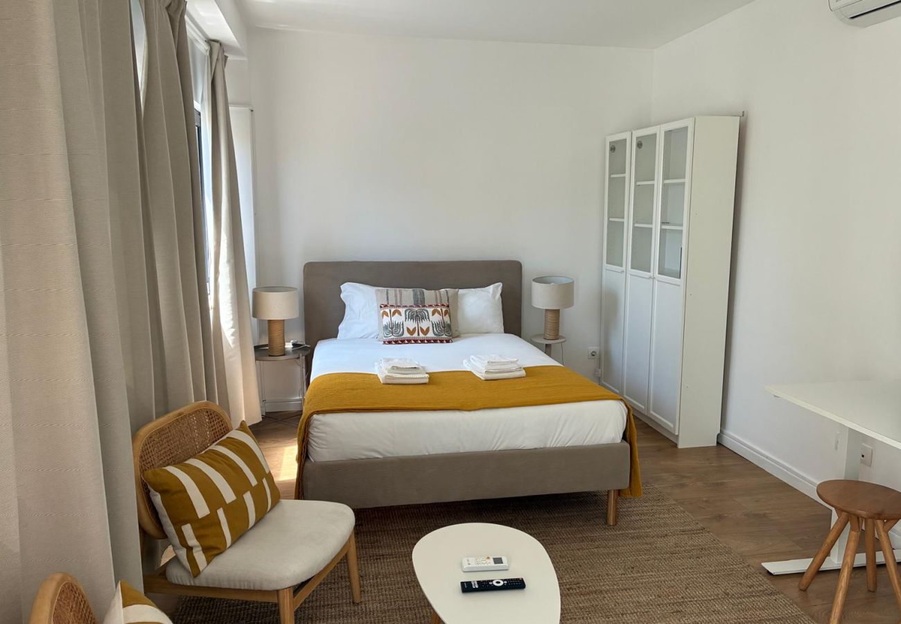 Apartment in Lisbon - Sip & Savor on the Terrace - By Misha's Place (1C)
