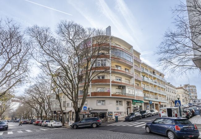 Apartment in Lisbon - The Alcântara Metropolitan Apartment – Gateway to  Apartment in Lisbon - The Alcântara Metropolitan Apartment – Gateway to