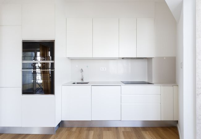 Apartment in Lisbon - The Alcântara Metropolitan Apartment – Gateway to  Apartment in Lisbon - The Alcântara Metropolitan Apartment – Gateway to