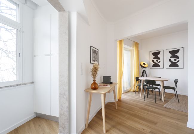 Apartment in Lisbon - The Alcântara Metropolitan Apartment – Gateway to  Apartment in Lisbon - The Alcântara Metropolitan Apartment – Gateway to