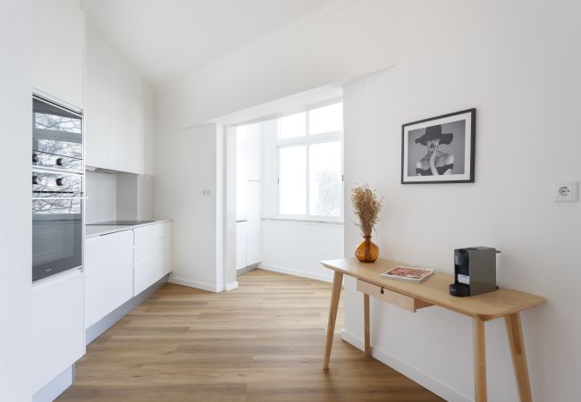 Apartment in Lisbon - The Alcântara Metropolitan Apartment – Gateway to  Apartment in Lisbon - The Alcântara Metropolitan Apartment – Gateway to