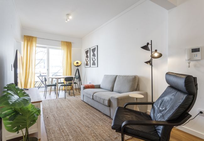Apartment in Lisbon - The Alcântara Metropolitan Apartment – Gateway to  Apartment in Lisbon - The Alcântara Metropolitan Apartment – Gateway to